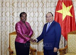 Thủ tướng Nguyễn Xuân Phúc tiếp Bộ trưởng Ngoại giao và Hợp tác quốc tế Botswana